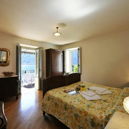 Sleeps 9 Villa *